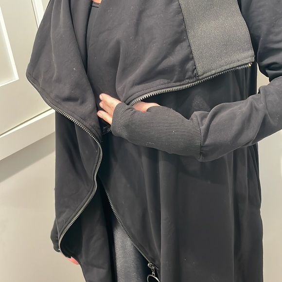 Black coat from European LaLeLi. Universal size - Picture 3 of 6